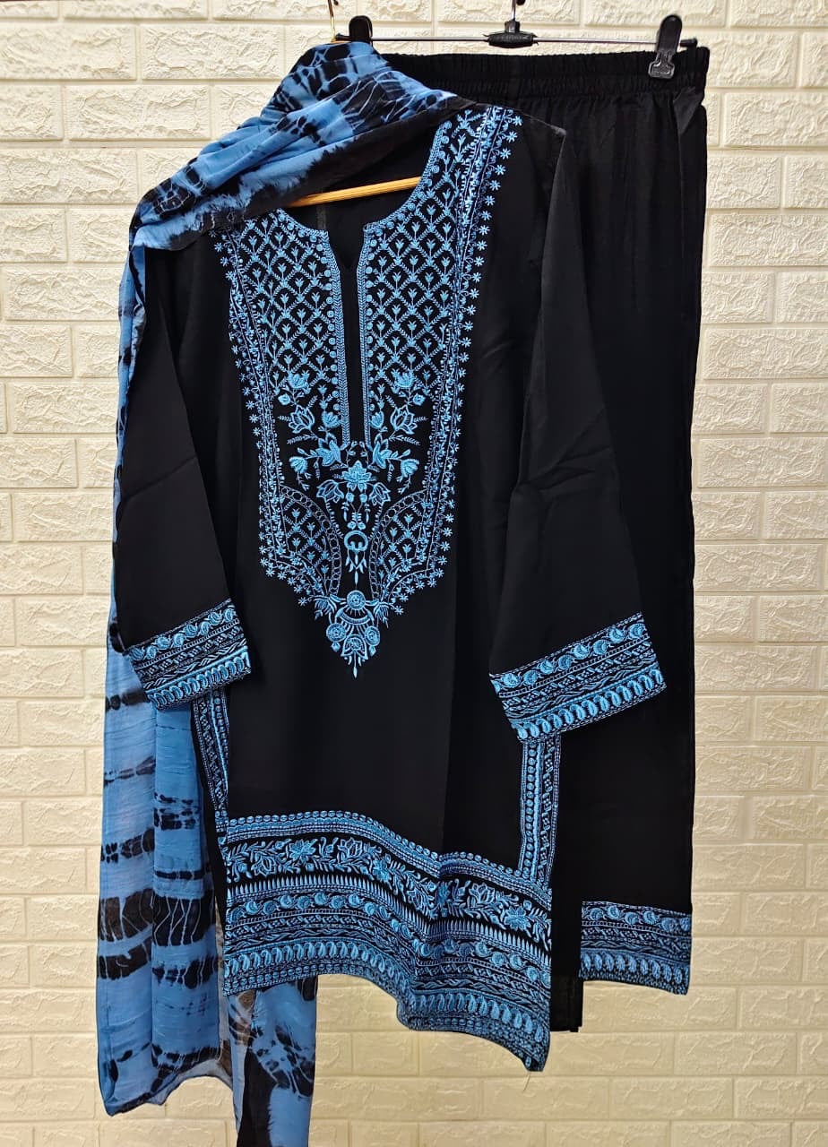 Nooraé Embroidered Cotton Suit Set