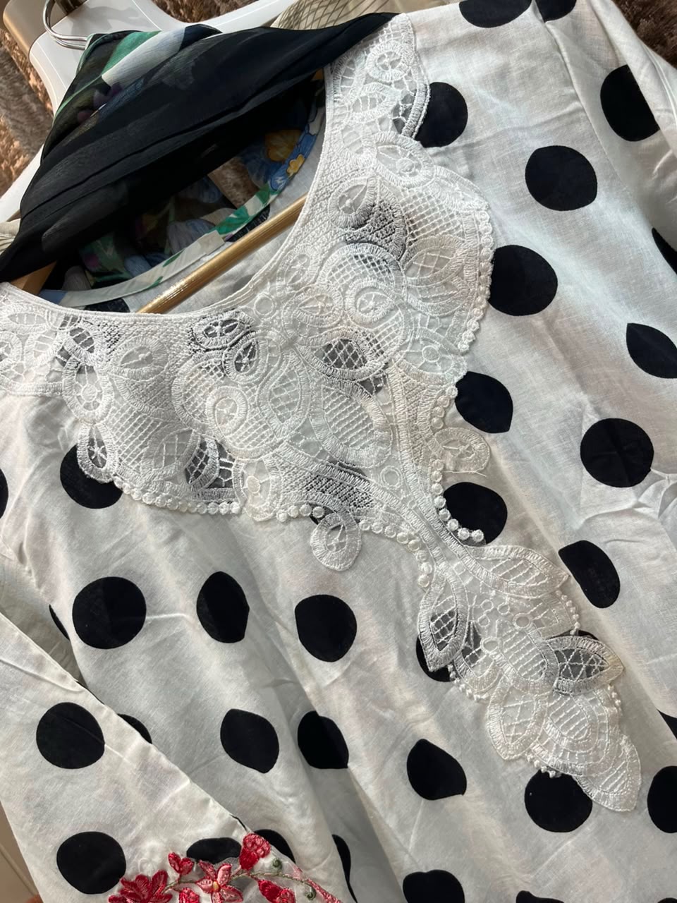 Nooraé Polka Bloom Ensemble